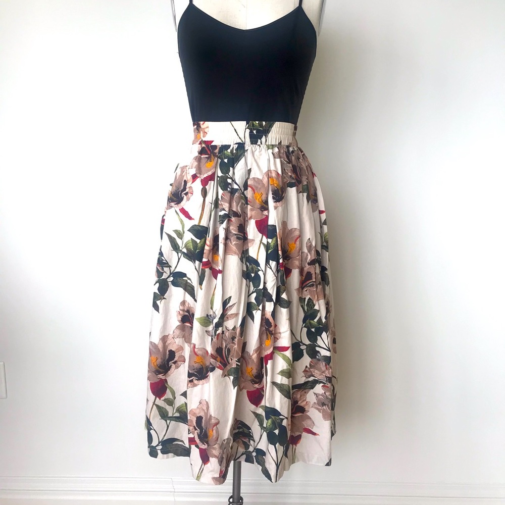 Zara High Waisted Floral Skirt Sz. 10